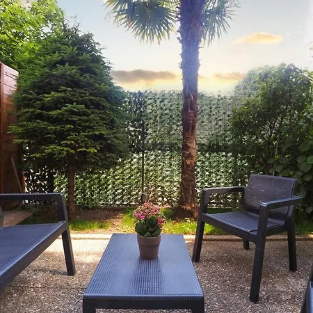 Melody's Garden House -relax Near Lejlighed Como