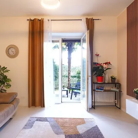 Melody's Garden House -relax Near Lejlighed